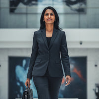 Esha Z., Investment Banker