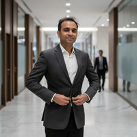 Manish D., Management Consultant
